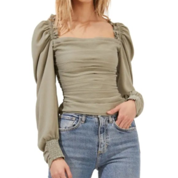Astr | Tops | Astr The Label Square Neck Puff Sleeve Top | Poshmark